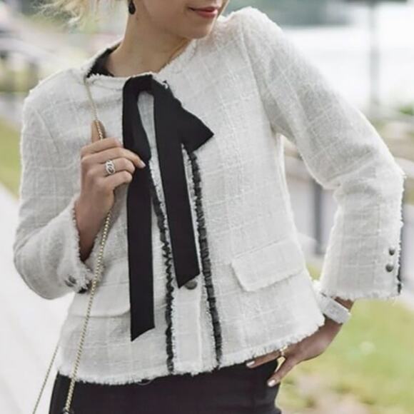 NWOT Zara White Tweed Black Bow Button Jacket Blazer. Blogger Fave. - Picture 5 of 15